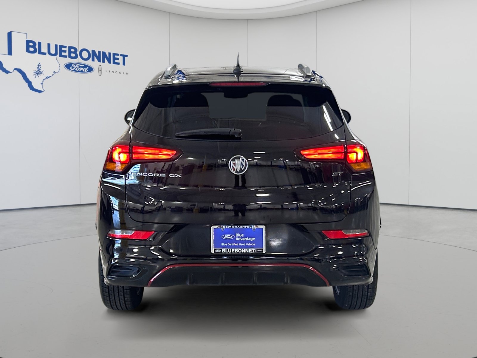 Used 2022 Buick Encore GX Select w/ Sport Touring Package FWD image 6