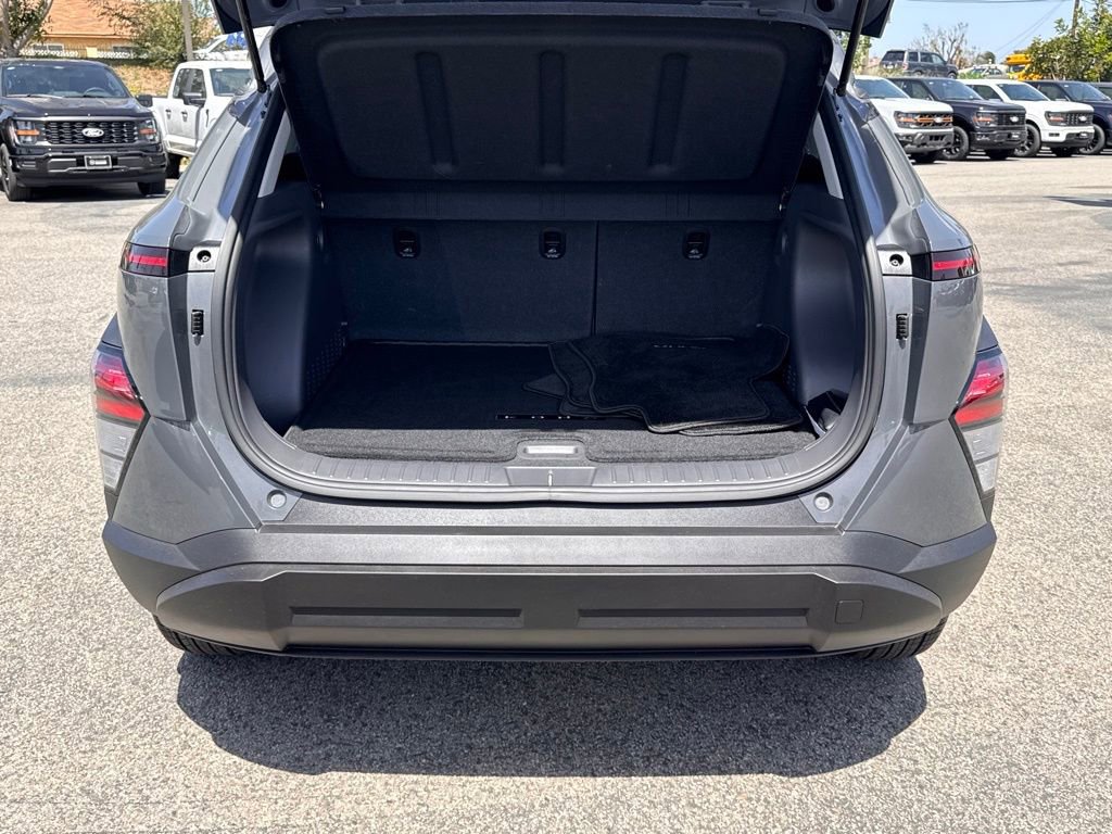 Used 2025 Hyundai Kona SEL FWD image 13