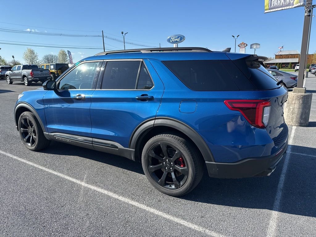Certified 2022 Ford Explorer ST w/ ST Street Pack AWD/4WD image 3