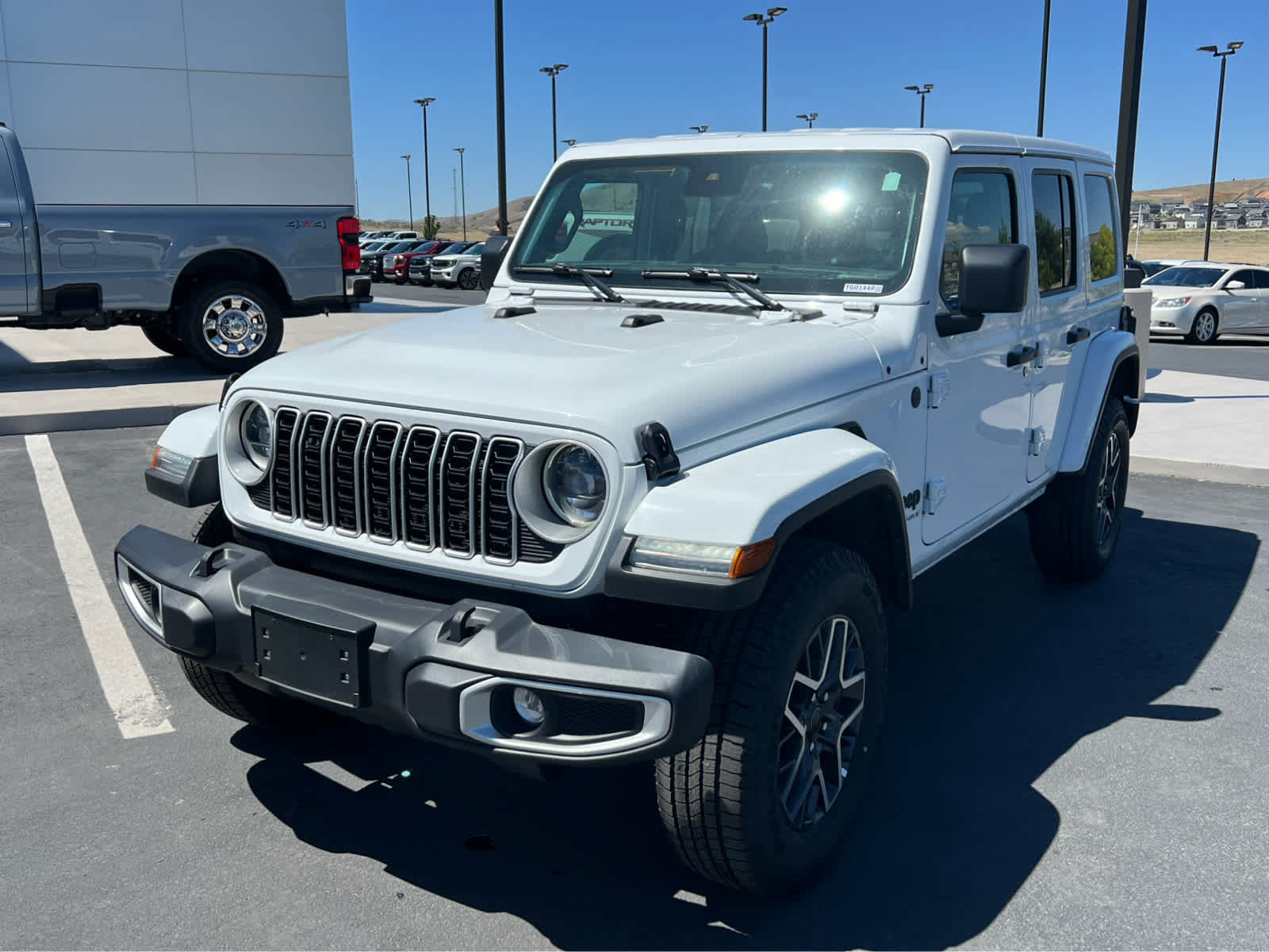 Used 2025 Jeep Wrangler Unlimited Sahara AWD/4WD image 2