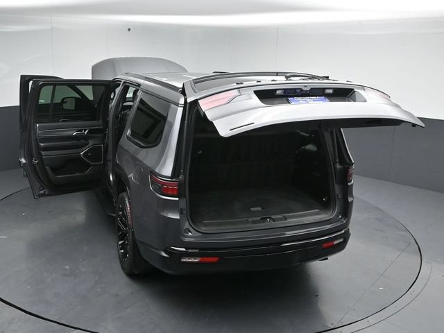 Used 2023 Jeep Wagoneer Series II AWD/4WD image 59