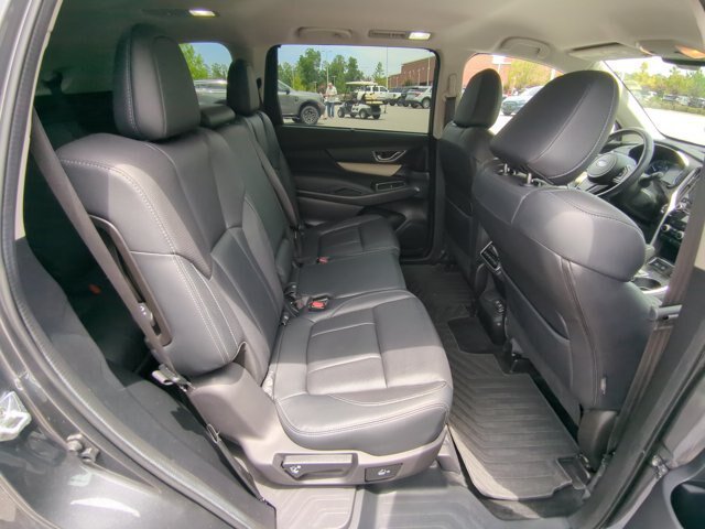 Used 2022 Subaru Ascent Limited AWD/4WD image 25