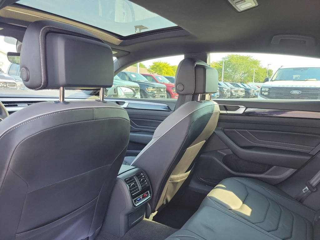 Used 2023 Volkswagen Arteon SEL Premium AWD/4WD image 16