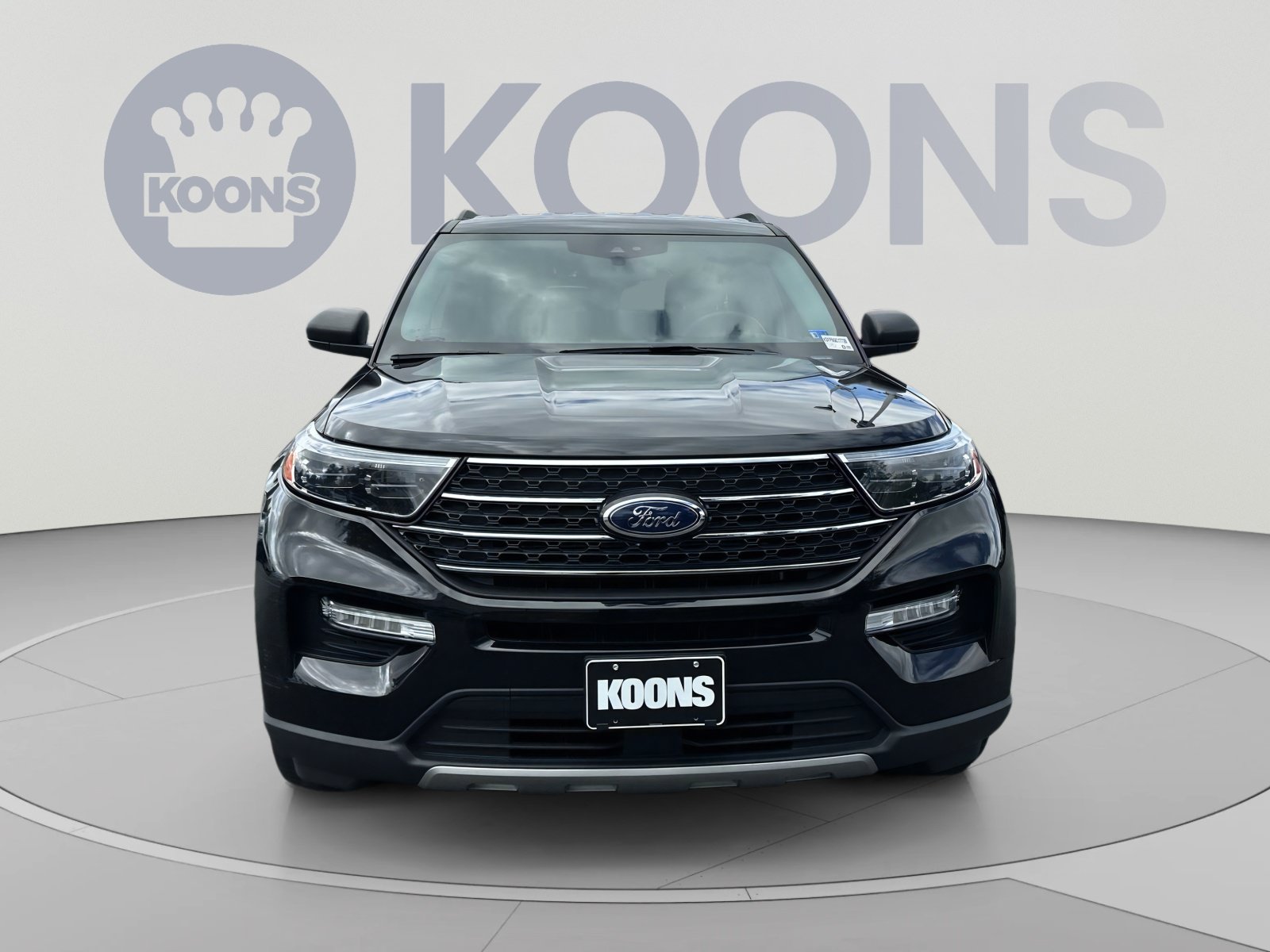 Certified 2022 Ford Explorer XLT w/ Equipment Group 202A AWD/4WD image 4