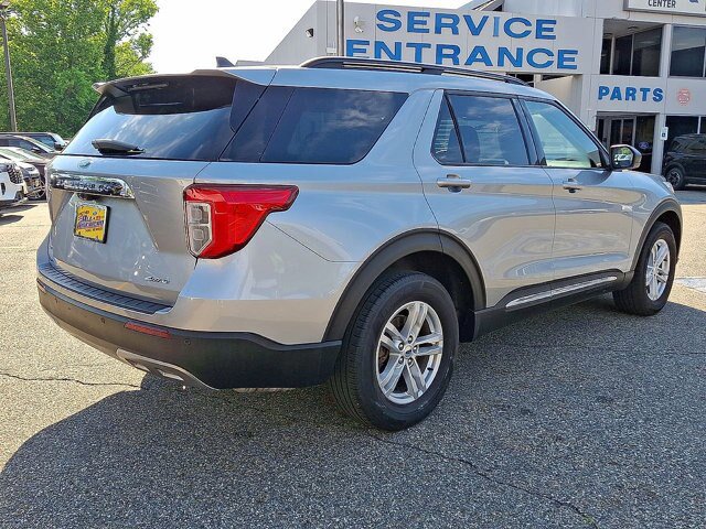 Certified 2023 Ford Explorer XLT w/ Equipment Group 202A AWD/4WD image 8