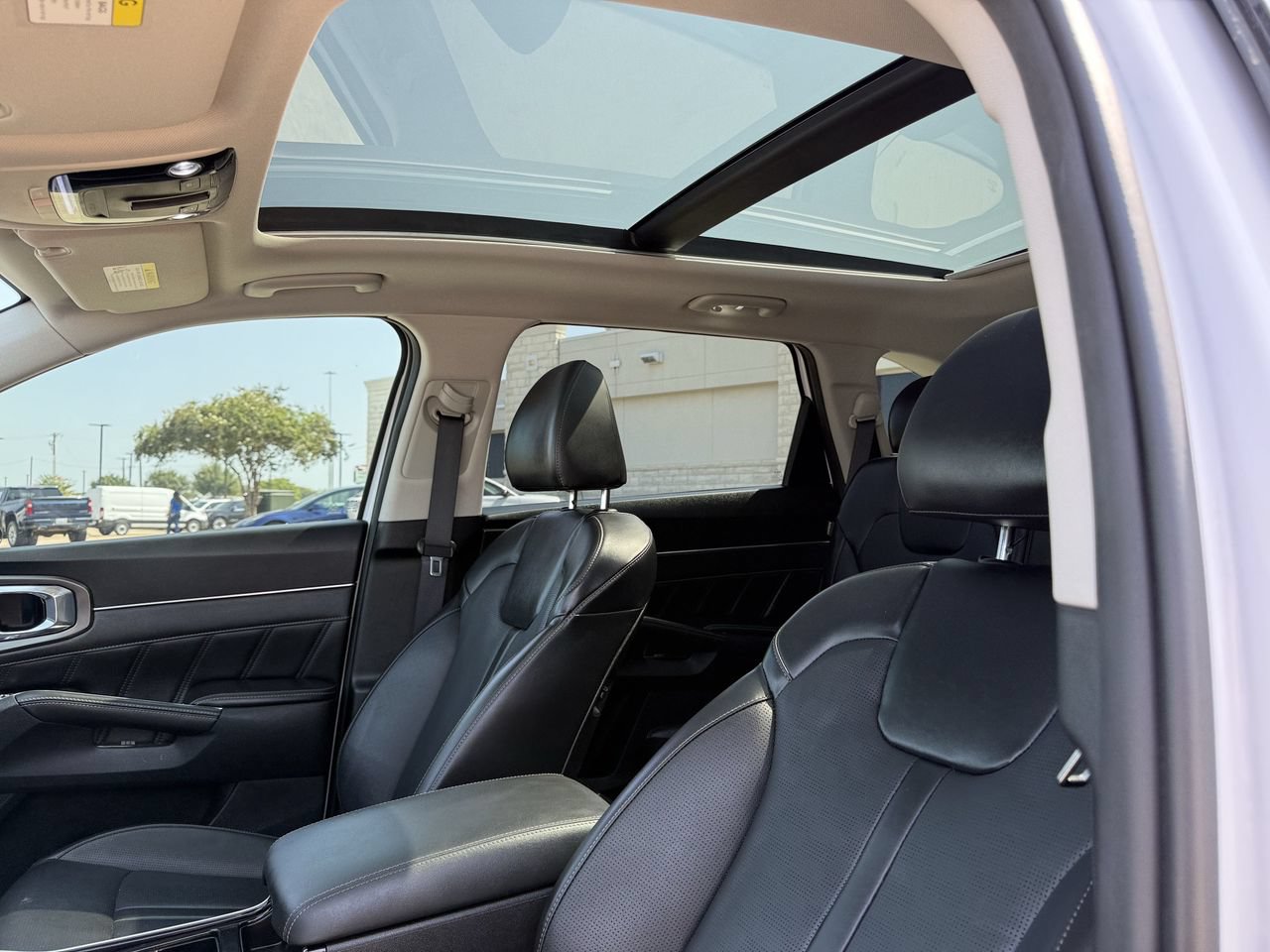 Used 2024 Kia Sorento SX FWD image 25