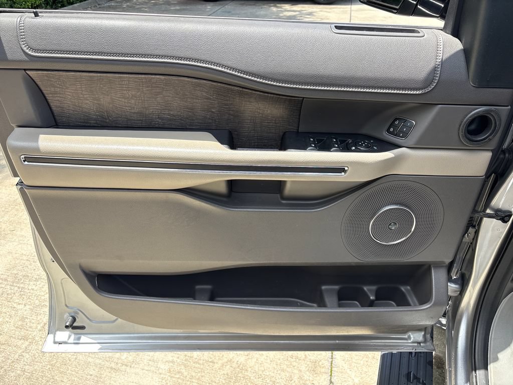 Certified 2021 Ford Expedition Limited RWD image 16
