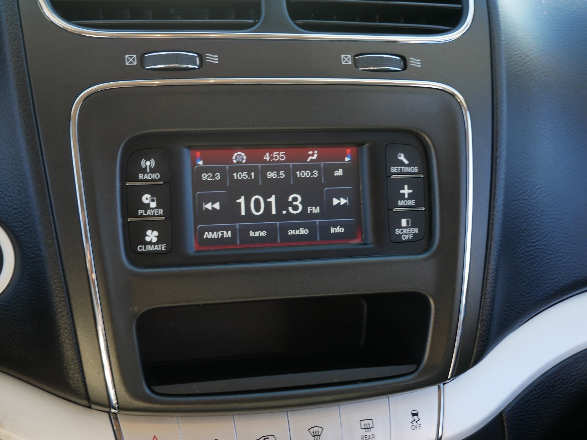 Used 2020 Dodge Journey SE w/ Blacktop Package FWD image 22
