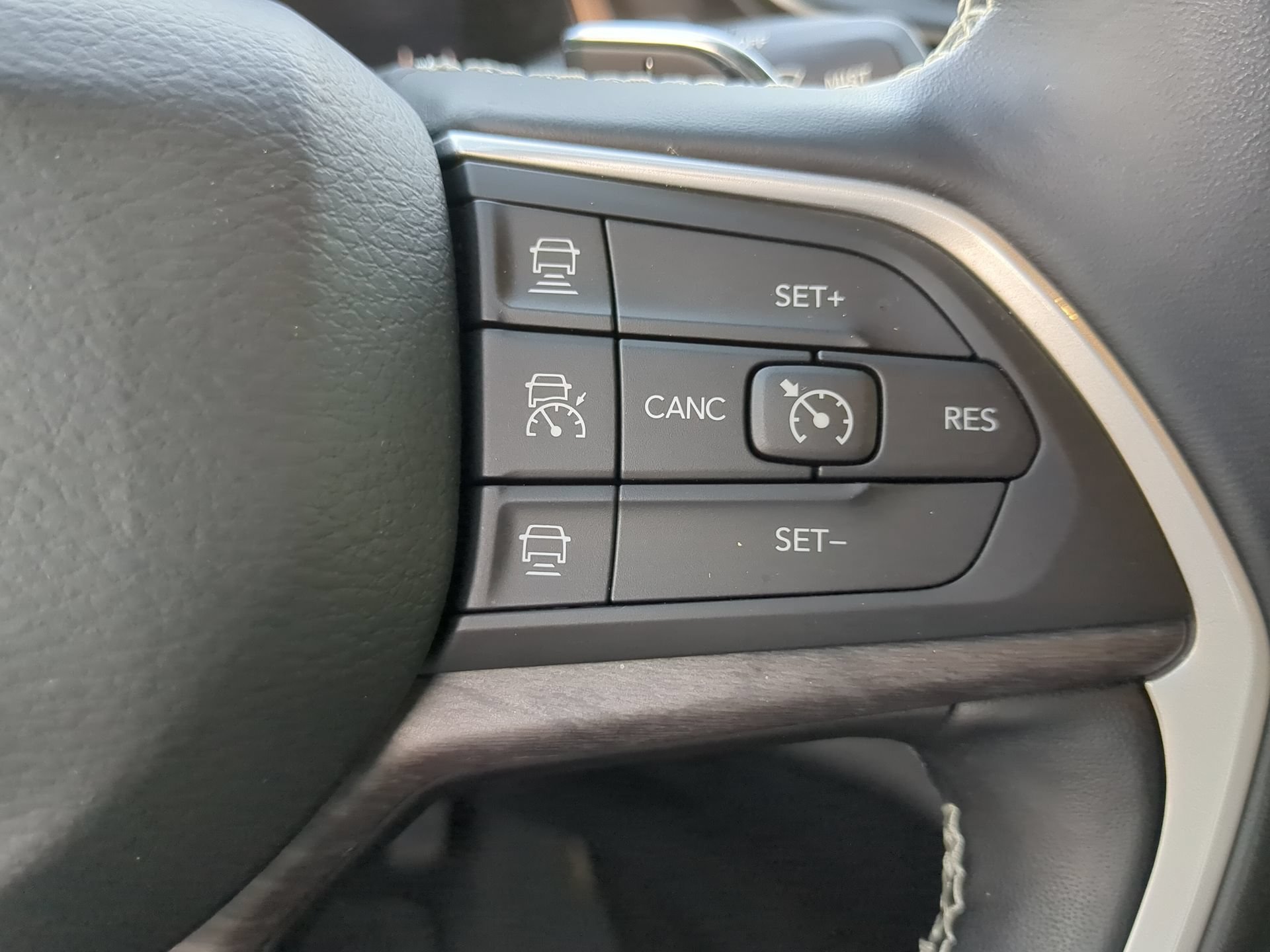 Used 2021 Jeep Grand Cherokee L Limited AWD/4WD image 68
