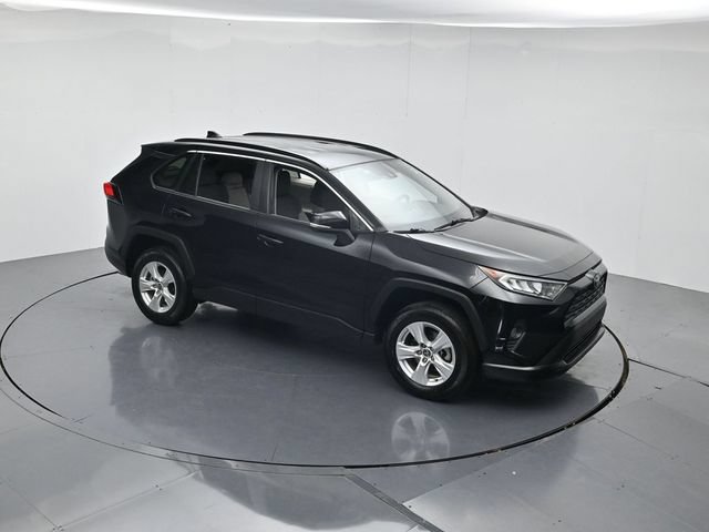 Used 2021 Toyota RAV4 XLE FWD image 41