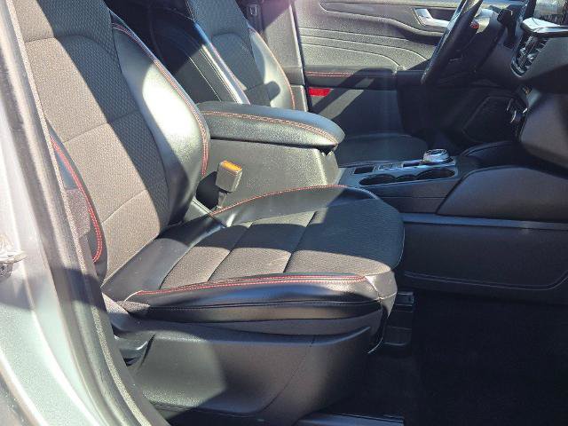 Certified 2023 Ford Escape ST-Line w/ Tech Pack #1 AWD/4WD image 4