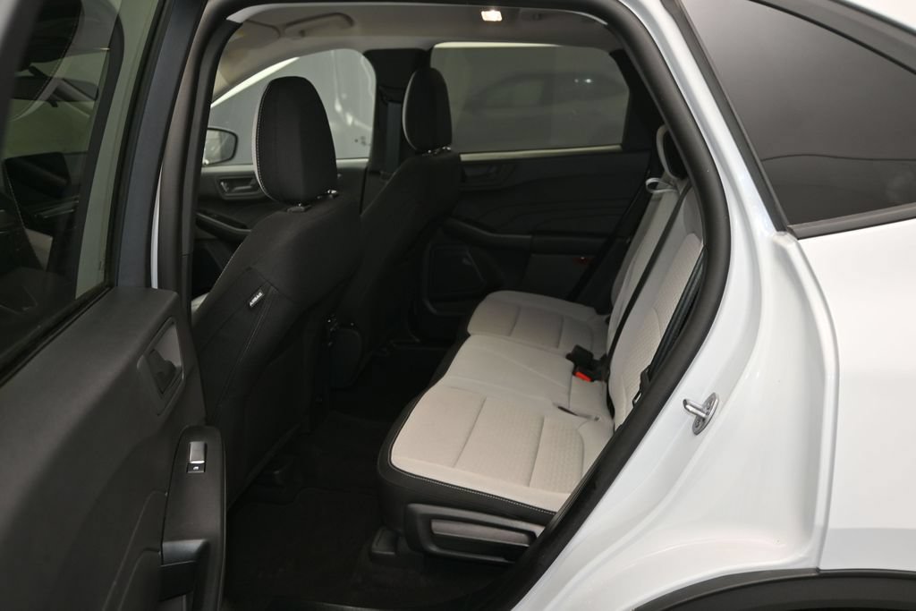 Certified 2025 Ford Escape Active w/ Cold Weather Package AWD/4WD image 15