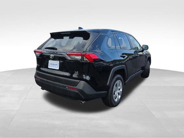 Used 2024 Toyota RAV4 LE AWD/4WD image 8