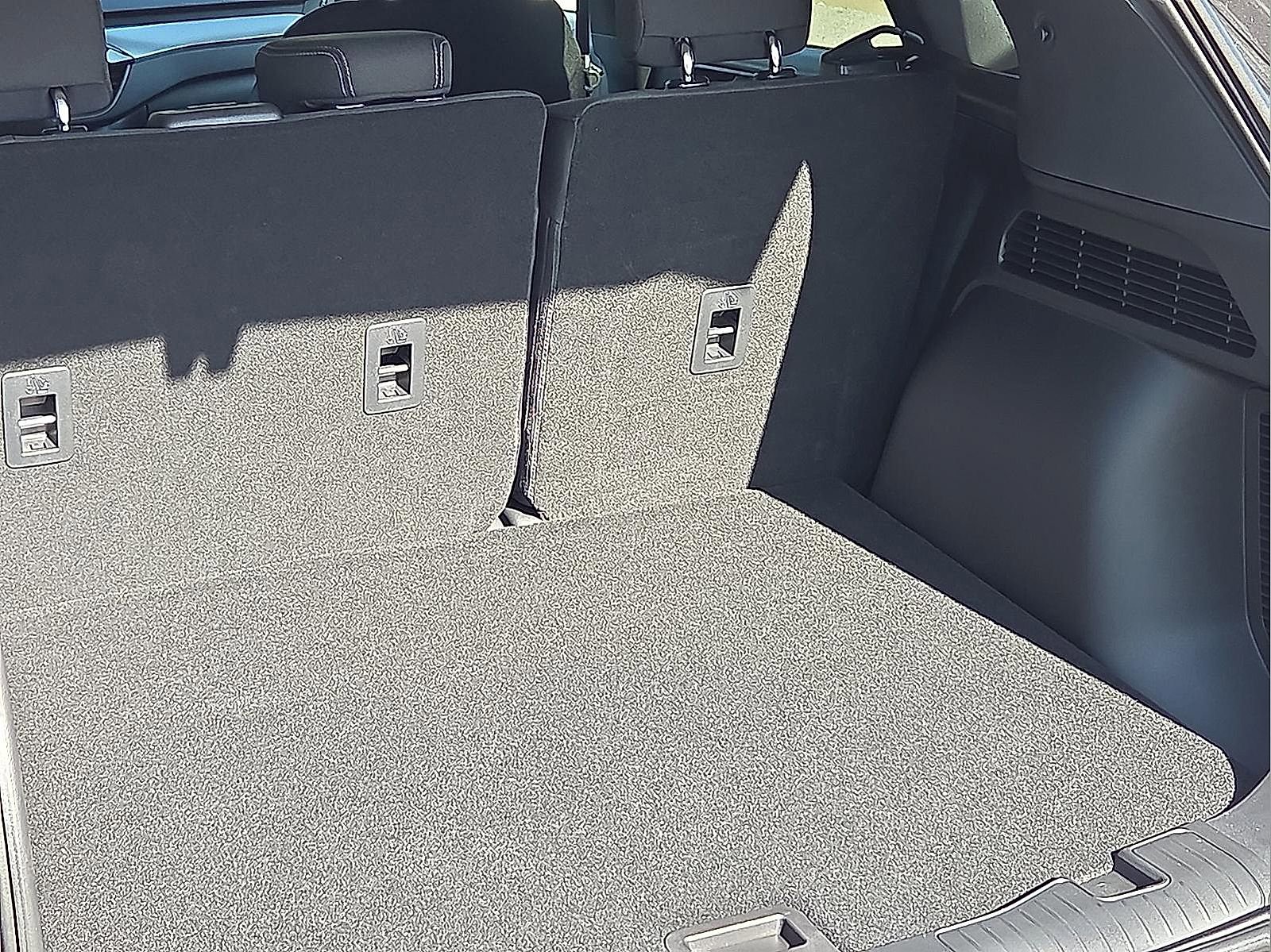 Certified 2025 Ford Escape Active image 8