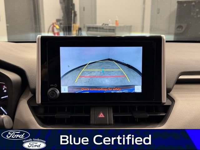 Used 2024 Toyota RAV4 XLE FWD image 16