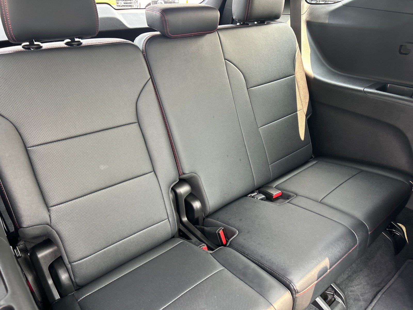 Used 2024 Chevrolet Traverse RS w/ LPO, Floor Liner Package AWD/4WD image 26