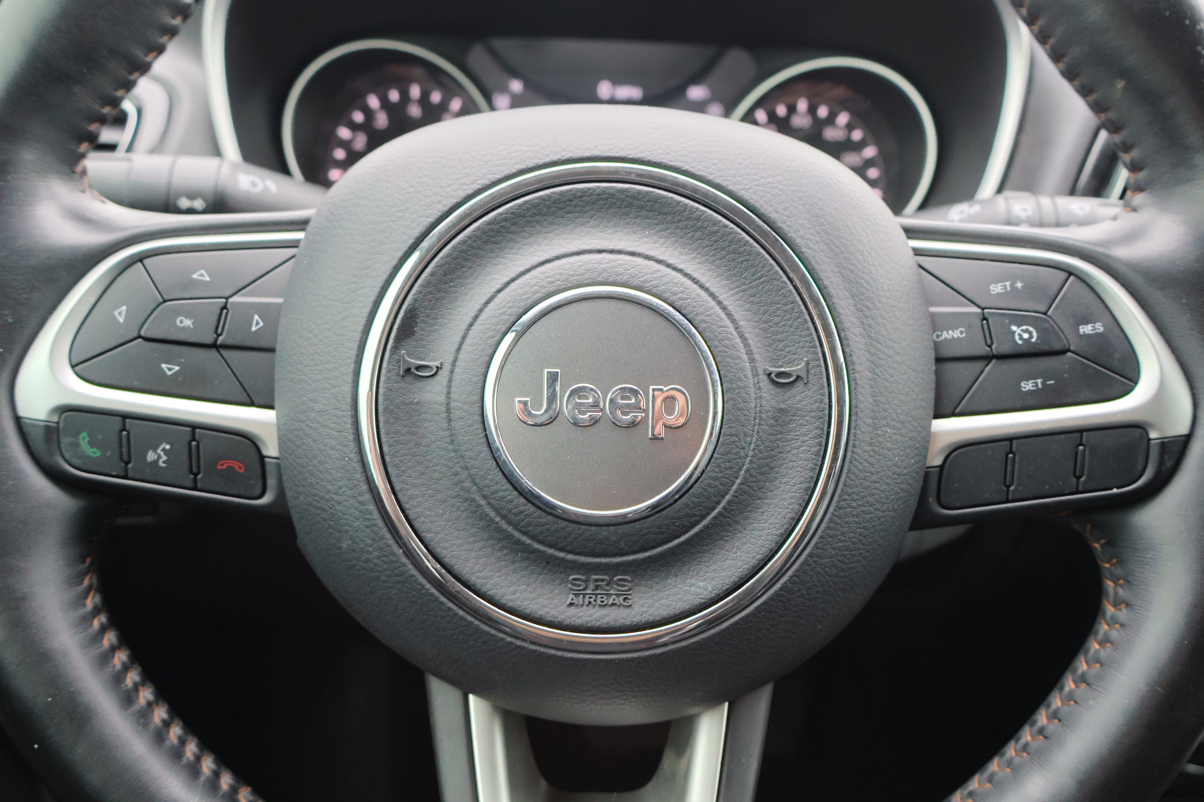 Used 2018 Jeep Compass Limited w/ Navigation Group image 22