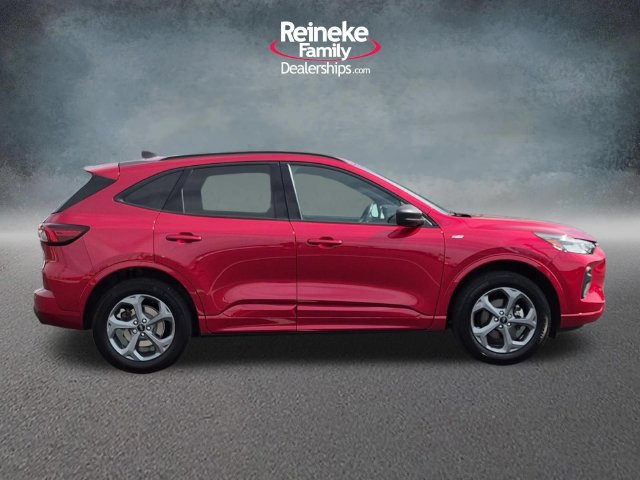 Certified 2024 Ford Escape ST-Line w/ Tech Pack #1 AWD/4WD image 4