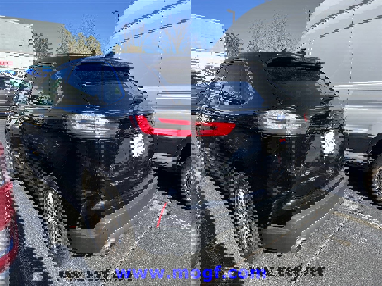 Certified 2023 Ford Edge Titanium image 3