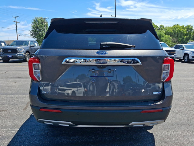 Certified 2020 Ford Explorer XLT w/ Equipment Group 202A AWD/4WD image 6