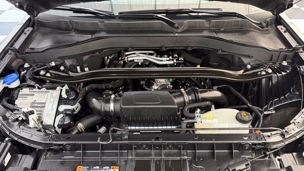 Certified 2025 Ford Explorer ST AWD/4WD image 10