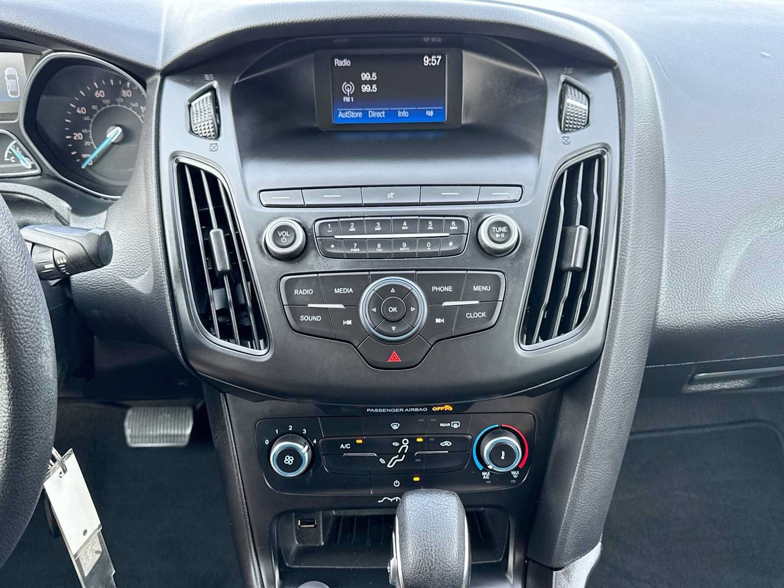 Certified 2018 Ford Focus S FWD image 26