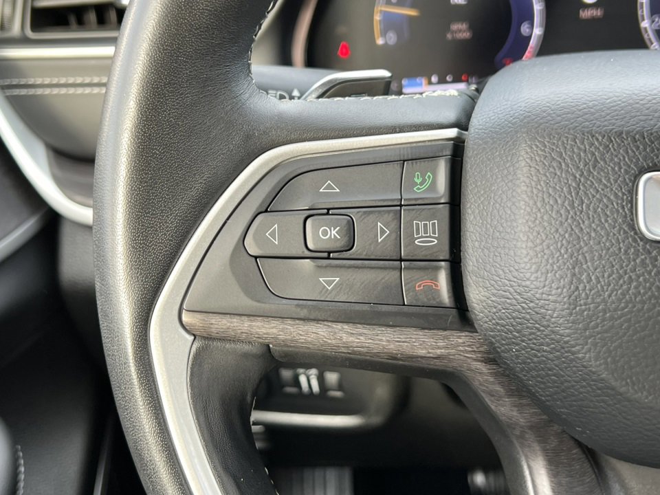 Used 2022 Jeep Grand Cherokee L Limited image 27