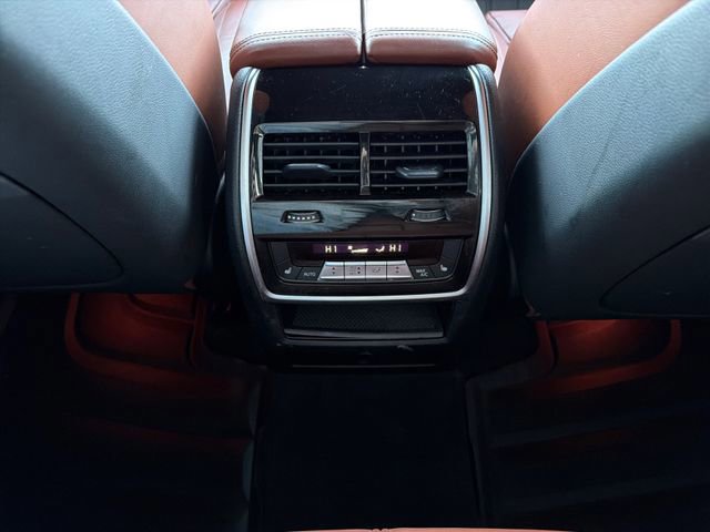 Used 2021 BMW X5 M50i w/ Executive Package image 22