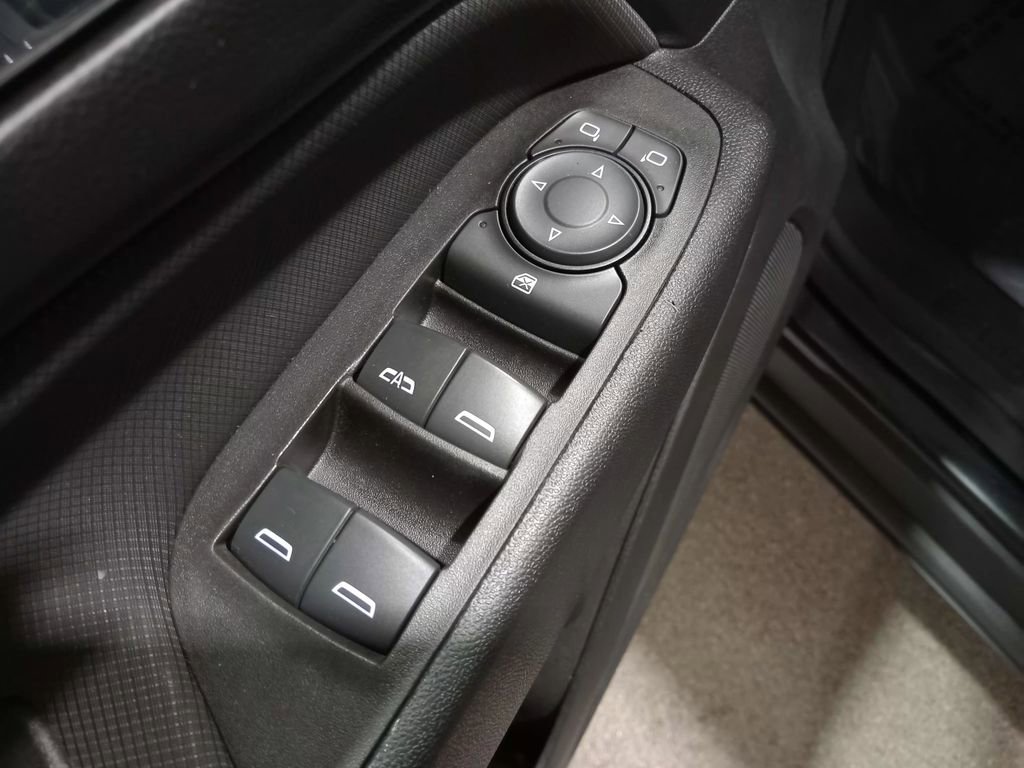 Used 2023 Chevrolet Equinox RS AWD/4WD image 17