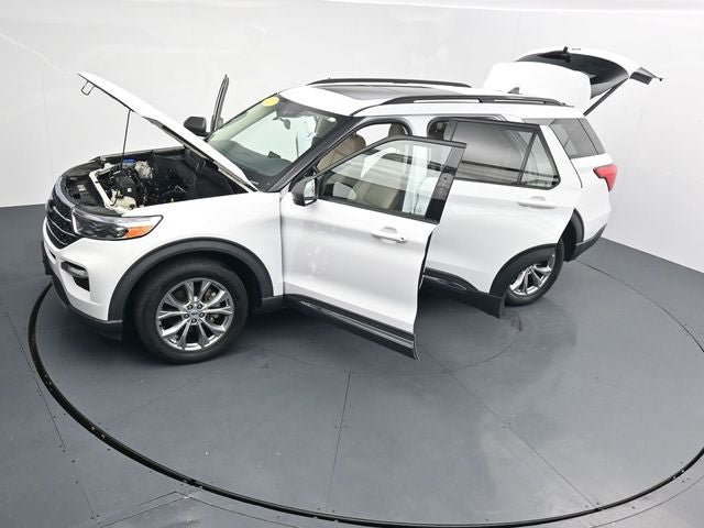 Certified 2021 Ford Explorer XLT w/ Equipment Group 202A AWD/4WD image 36