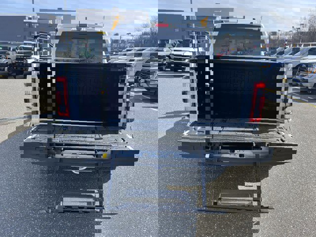 Certified 2023 Ford F150 Platinum w/ Equipment Group 701A High image 31