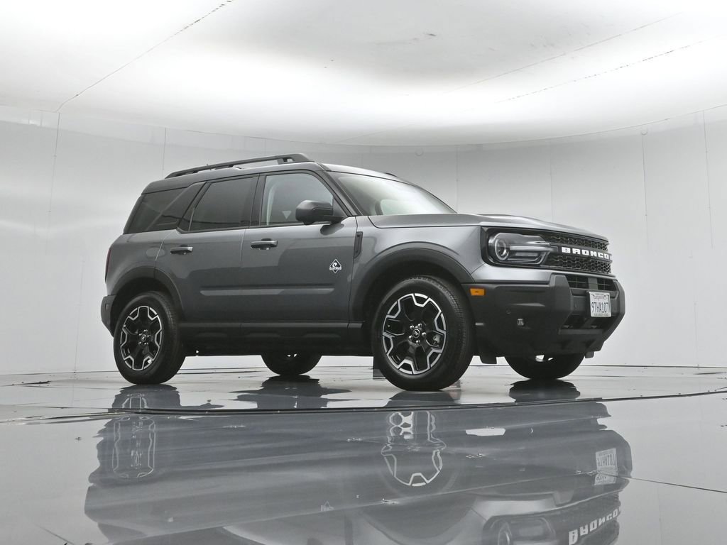 Certified 2025 Ford Bronco Sport Outer Banks w/ Outer Banks Tech Package+ AWD/4WD image 4