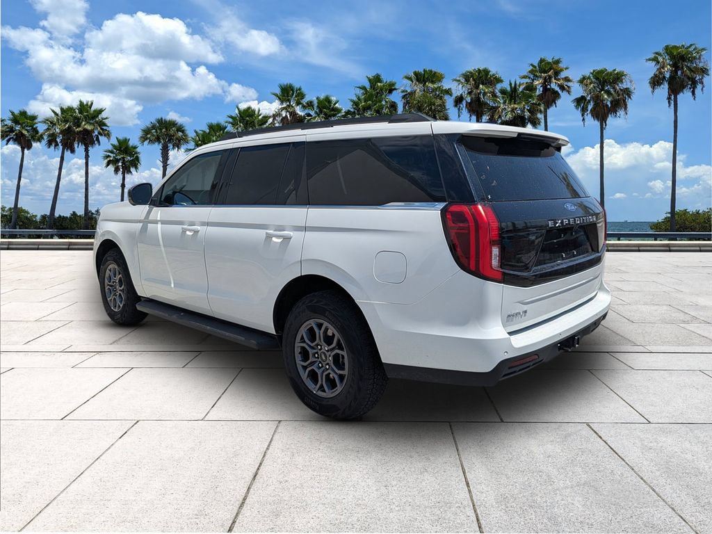 Certified 2025 Ford Expedition Active AWD/4WD image 5