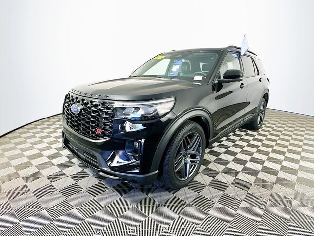Certified 2025 Ford Explorer ST AWD/4WD image 6