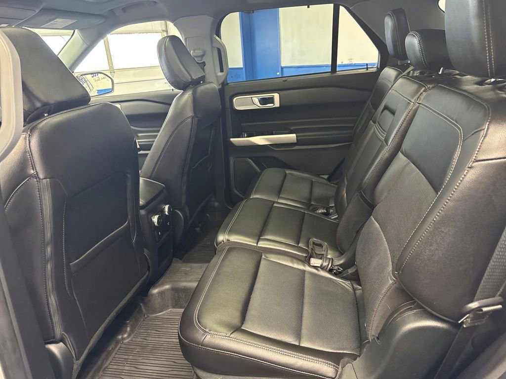 Certified 2021 Ford Explorer Limited w/ Equipment Group 301A image 27