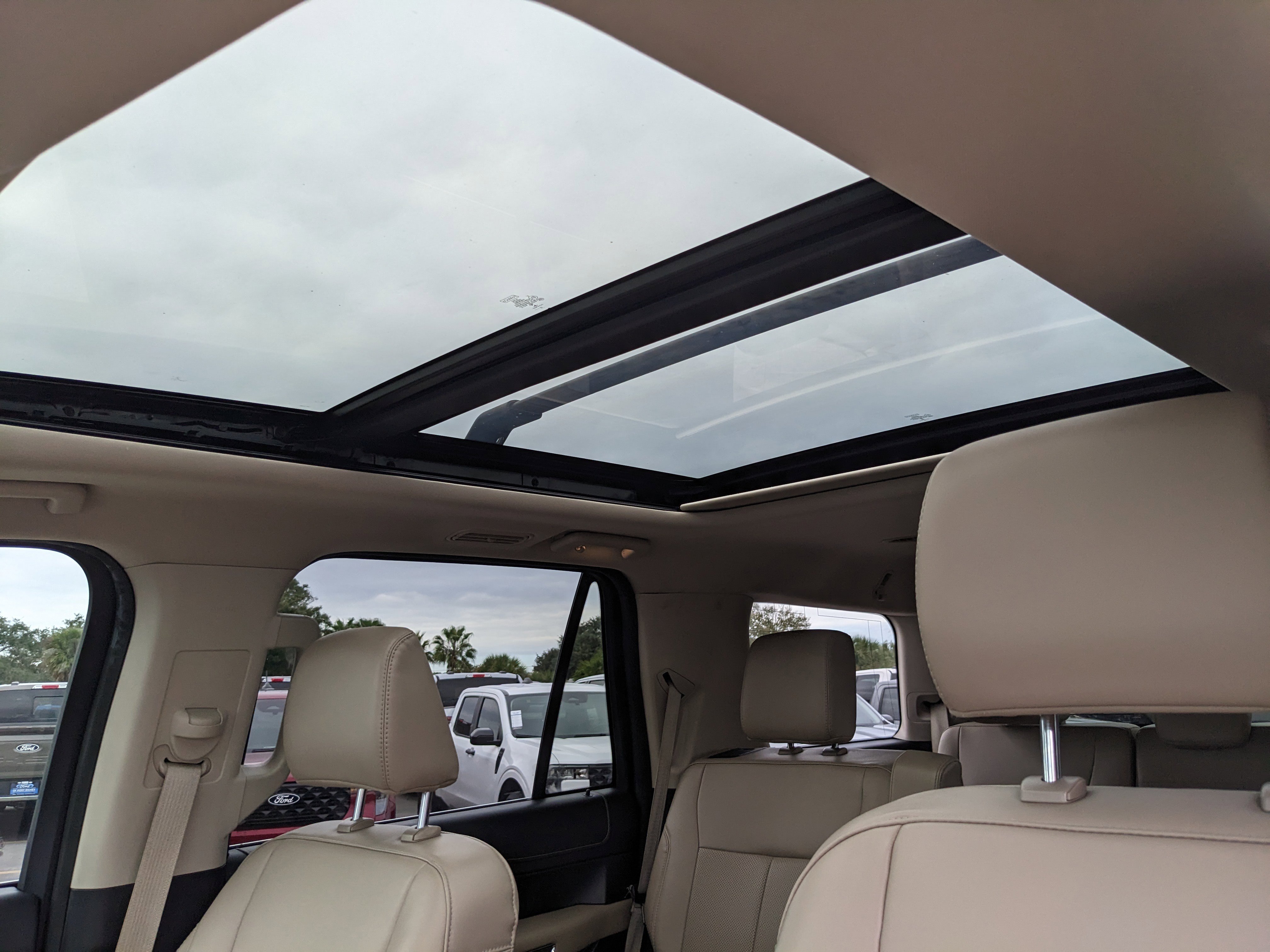 Certified 2022 Ford Expedition XLT image 26