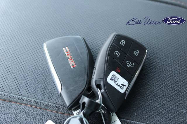 Used 2023 GMC Sierra 1500 AT4 w/ AT4 Premium Package AWD/4WD image 28