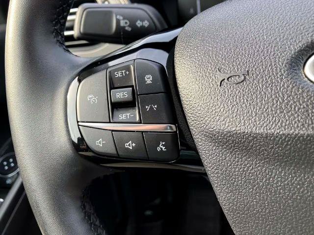 Certified 2025 Ford Escape SE FWD image 16