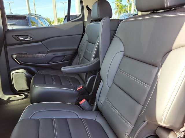 Used 2023 GMC Acadia Denali w/ Denali Ultimate Package image 13