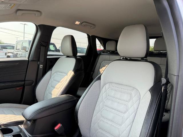 Certified 2023 Ford Escape Platinum w/ Premium Technology Package AWD/4WD image 16