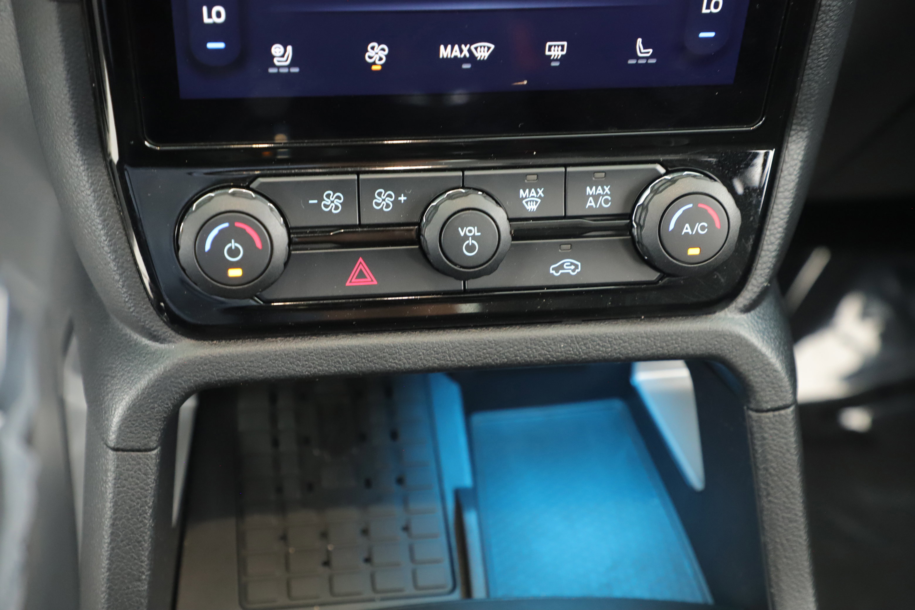 Certified 2024 Ford Ranger Lariat w/ Advanced Towing Package image 15