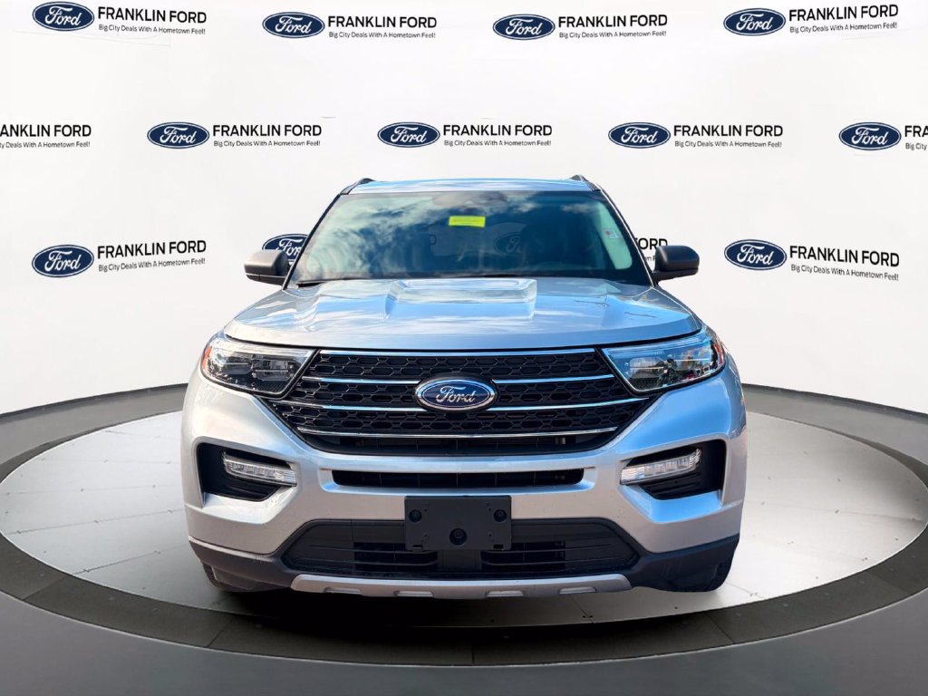Certified 2023 Ford Explorer XLT w/ Equipment Group 202A AWD/4WD image 7