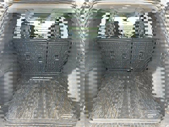 Used 2020 Chevrolet Equinox LT w/ Sport Edition image 11