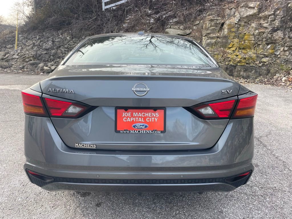 Used 2024 Nissan Altima 2.5 SV image 4