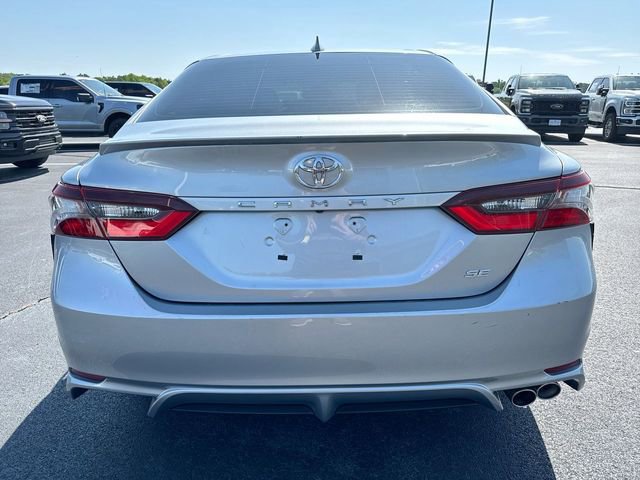 Used 2022 Toyota Camry SE FWD image 6
