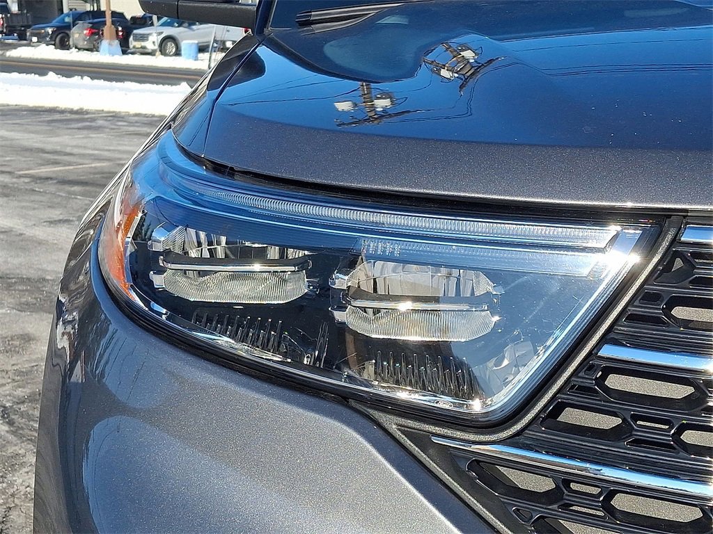 Certified 2023 Ford Explorer XLT image 29