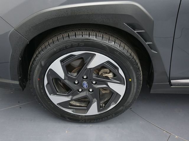 Used 2024 Subaru Crosstrek 2.5i Limited w/ Crosstrek Mirror Package AWD/4WD image 9