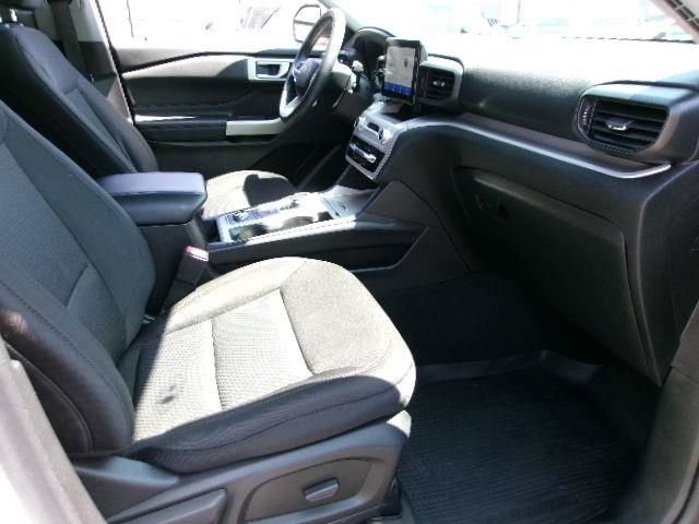 Certified 2023 Ford Explorer XLT AWD/4WD image 4