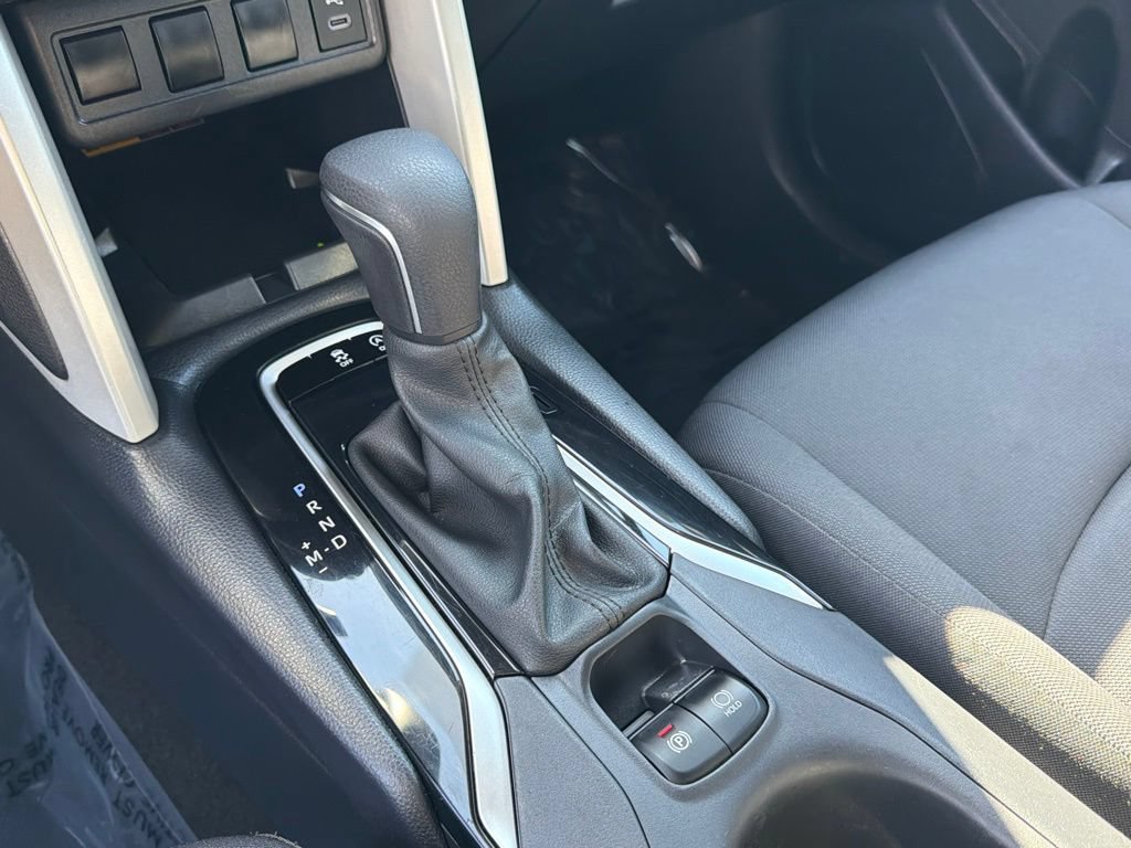 Used 2024 Toyota Corolla Cross LE FWD image 30