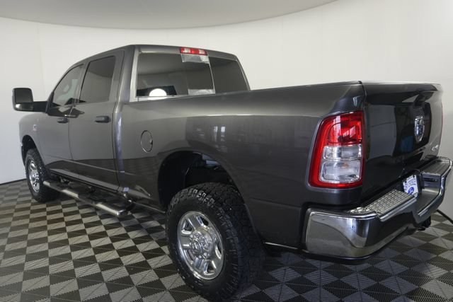 Used 2024 RAM 2500 Tradesman w/ Chrome Appearance Group AWD/4WD image 5